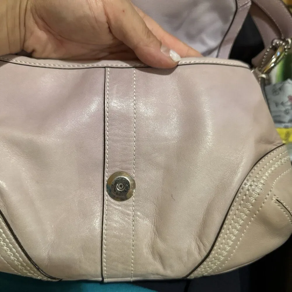 Vintage Coach 10577 Small Lavender Taupe Soho Leather Cross Handle Shoulder Bag